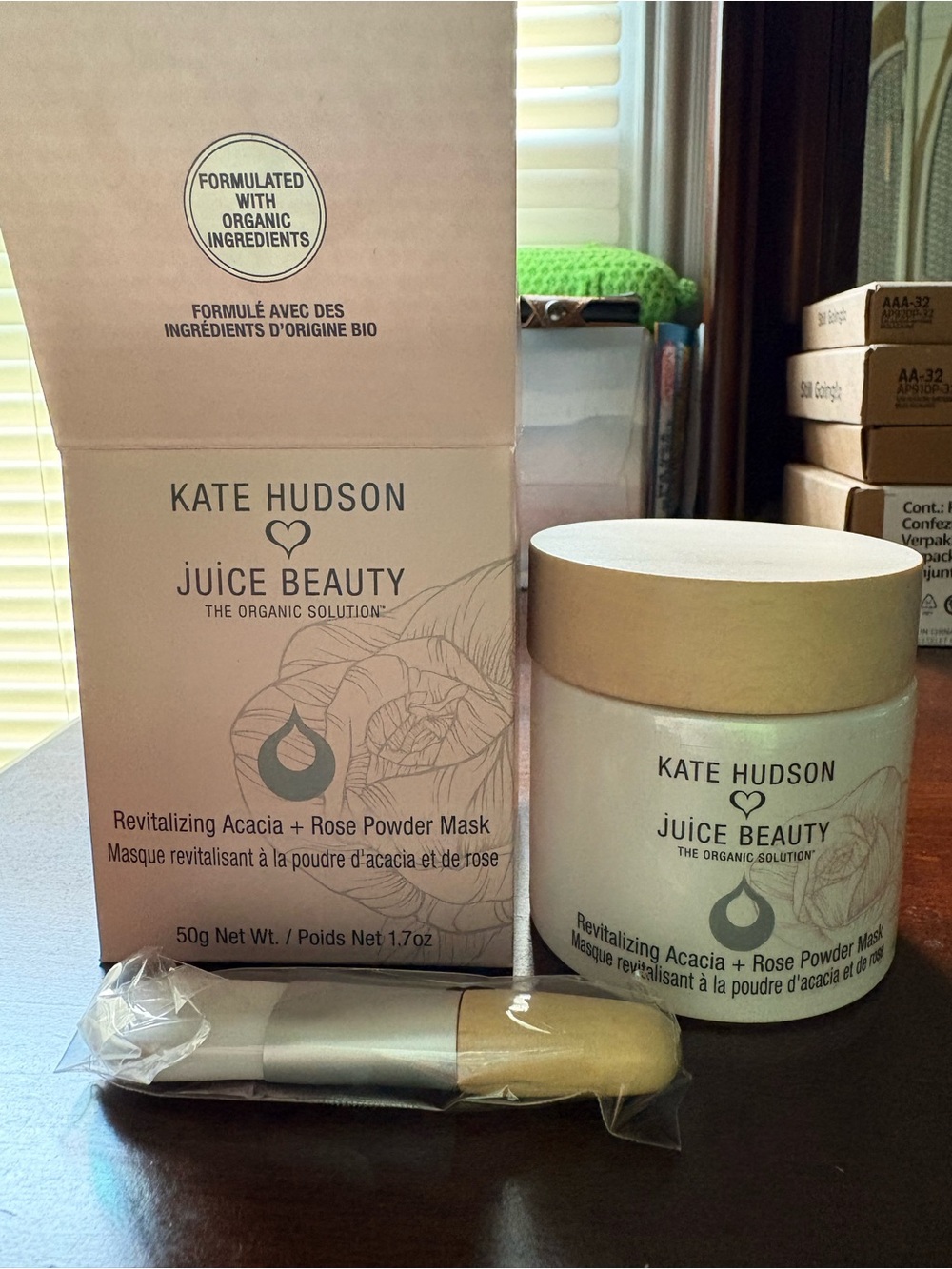 Kate Hudson juice beauty Revitalizing Acacia + Rose Powder Mask